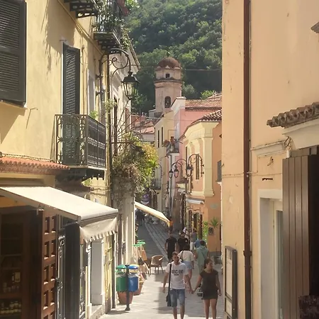- Centro Storico - Strada Sospiro * Maratea
