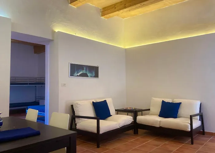 - Centro Storico - Strada Sospiro מראטיאה